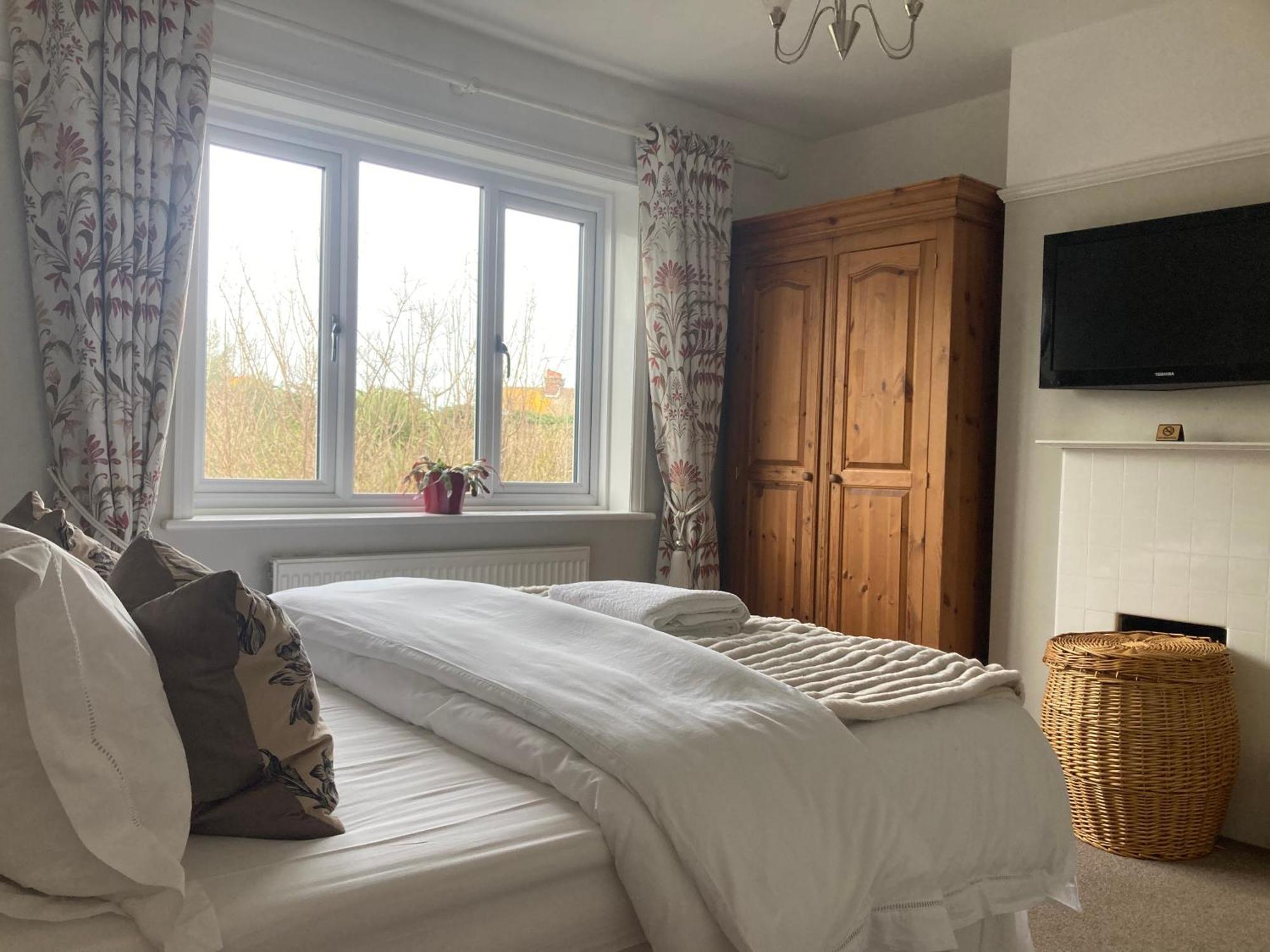 Abi B&B Cliftonville Esterno foto